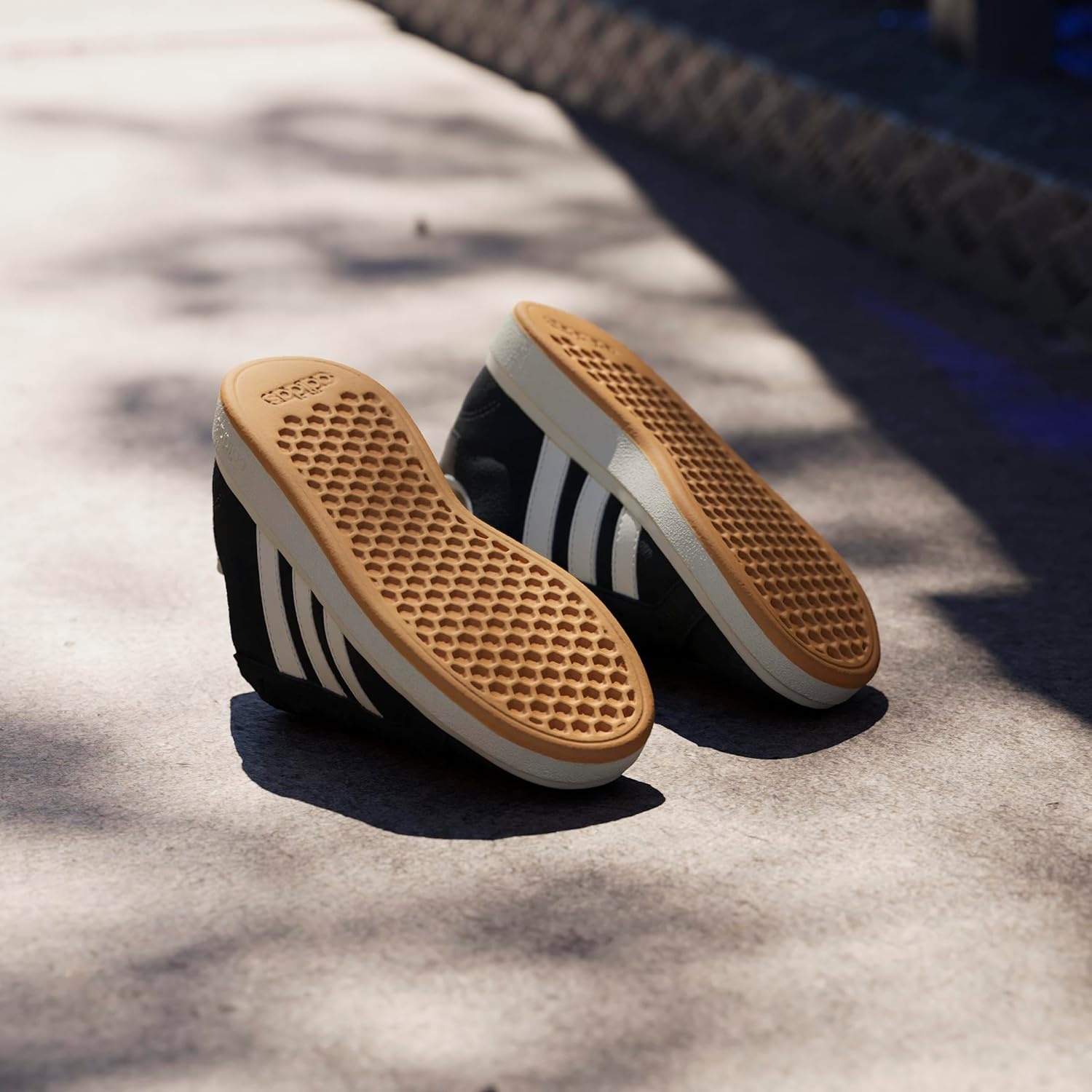 image:imageadidas UnisexKids Grand Court 00sBlackOff WhiteGum